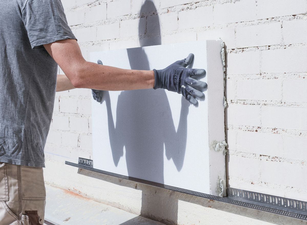 Antes y después fachada SATE, rehabilitación de fachadas Esplugues de Llobregat